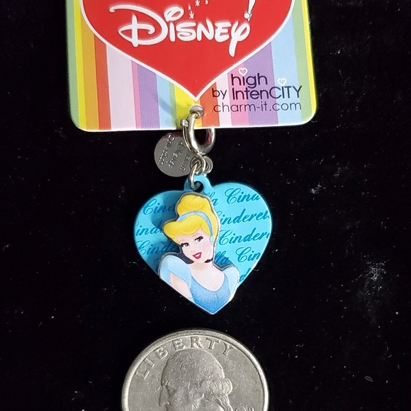 NEW Disney Princess Cinderella Heart Charm It! - Picture 2 of 5